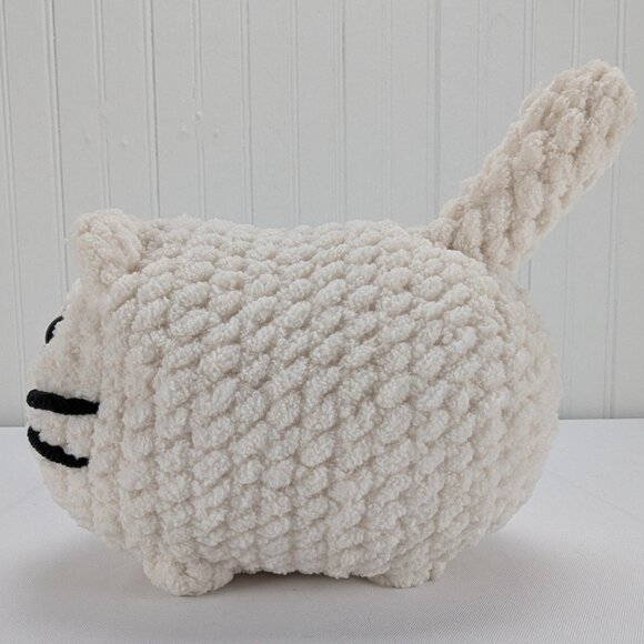 Amigurumi Crochet White Loaf Cat Plush 8" Stuffed Animal Black Eyes Nose Whisker - Picture 3 of 8